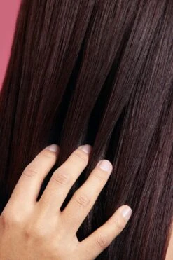 Schwarzkopf BC R-TWO Restoring Essence 400ml 2 Schwarzkopf BC R-TWO Restoring Essence 400ml -L'Oreal Verkoop 221108 cw45 bonacure m04 alenja after 0424 highres rgb